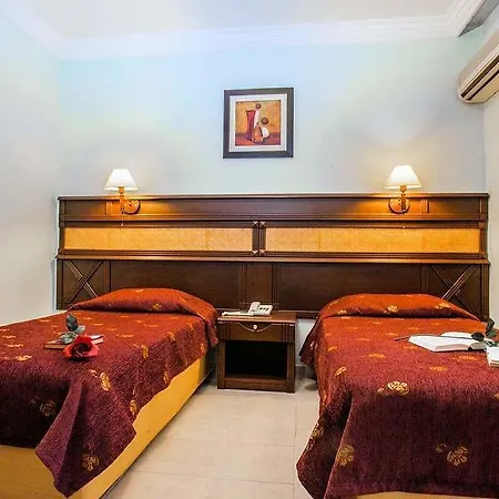 Hotell Kleopatra Alis 3*