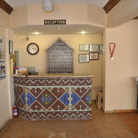 Kleopatra Alis Hotel 3*