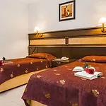 Kleopatra Alis Hotel